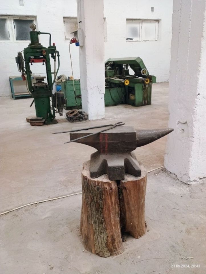 Hala/magazyn Grędzina. Zdjęcie 6