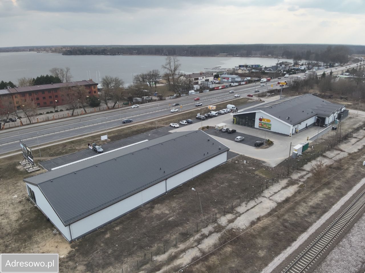 Lokal Zegrze Południowe, ul. Warszawska. Zdjęcie 1