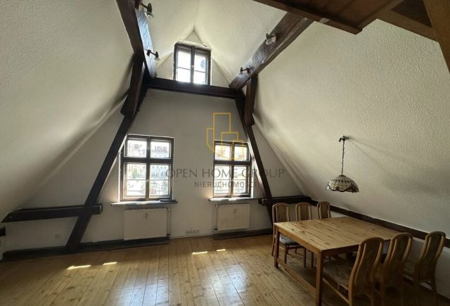 Mieszkanie 3-pokojowe Jelenia Góra, pl. Ratuszowy. Zdjęcie 3