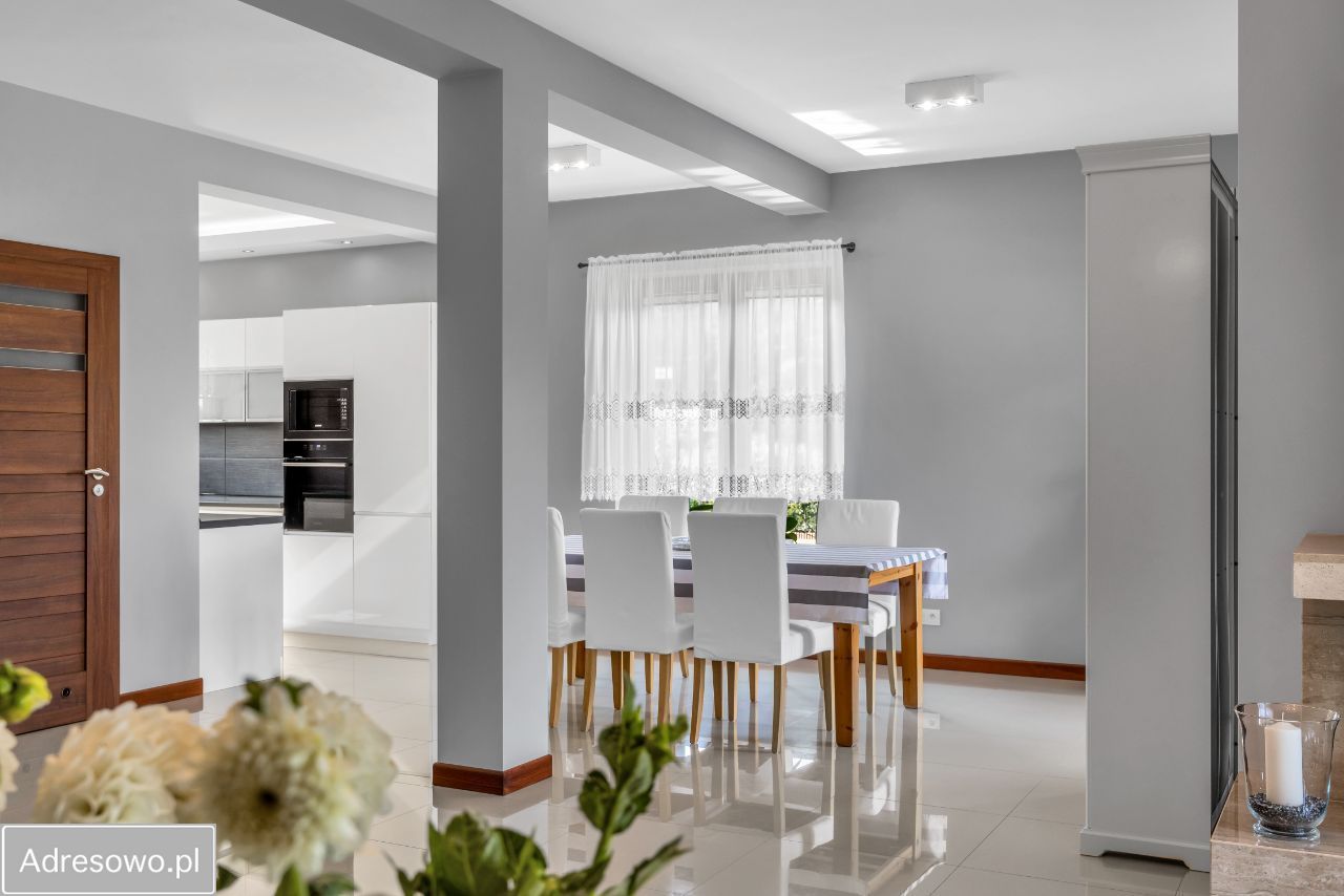 dom wolnostojący, 6 pokoi Bramki, ul. Dworcowa. Zdjęcie 8