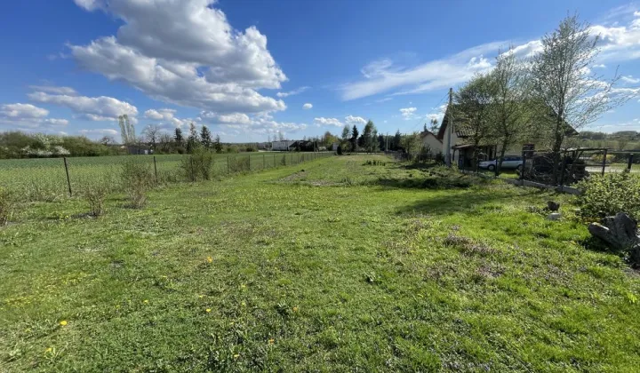 Działka budowlana Starochęciny