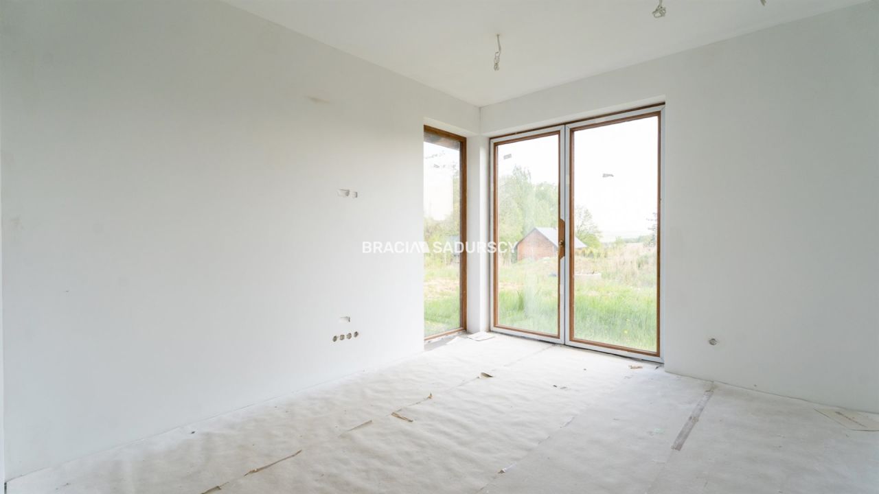 dom wolnostojący, 5 pokoi Tomice, ul. Czarny Las. Zdjęcie 14