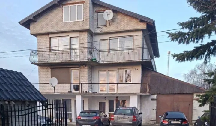 dom wolnostojący, 8 pokoi Nowy Adamów