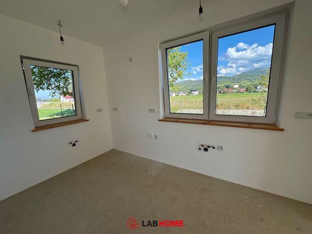 dom wolnostojący, 5 pokoi Cisiec, ul. Trakt Cesarski. Zdjęcie 7