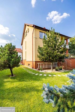 dom wolnostojący, 4 pokoje Piła, ul. Strzelecka. Zdjęcie 1