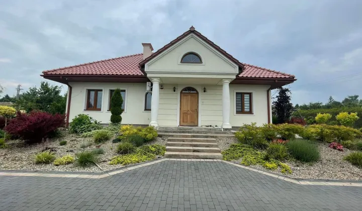 dom wolnostojący, 3 pokoje Krasne