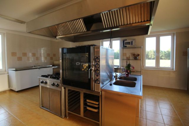 dom wolnostojący, 12 pokoi Przepitki. Zdjęcie 21