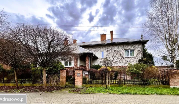 dom wolnostojący, 5 pokoi Michałowice, ul. Rumuńska