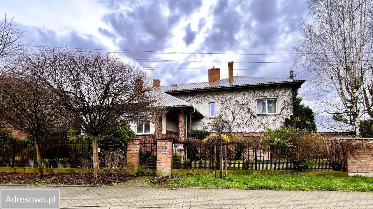 dom wolnostojący, 5 pokoi Michałowice, ul. Rumuńska