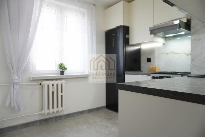 Mieszkanie 3-pokojowe Bytom, ul. Stanisława Witczaka. Zdjęcie 2