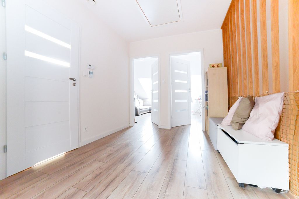 dom szeregowy, 6 pokoi Ząbki, ul. Skowronka. Zdjęcie 29