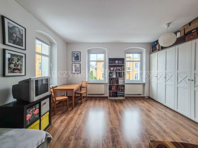 Mieszkanie 3-pokojowe Jelenia Góra. Zdjęcie 12