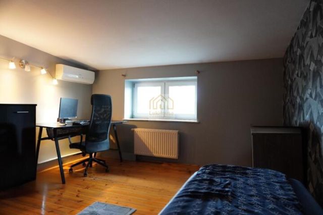 Mieszkanie 3-pokojowe Radzionków. Zdjęcie 4