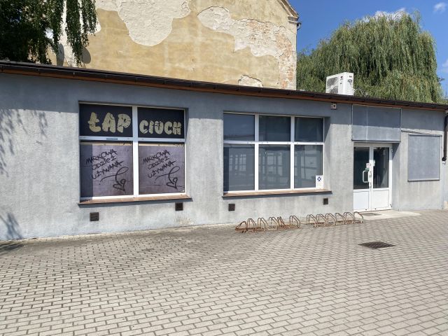 Lokal Wołów, ul. Marszałka Józefa Piłsudskiego. Zdjęcie 1