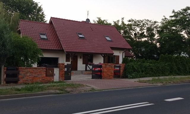 dom wolnostojący, 5 pokoi Oborniki, ul. Szamotulska. Zdjęcie 1