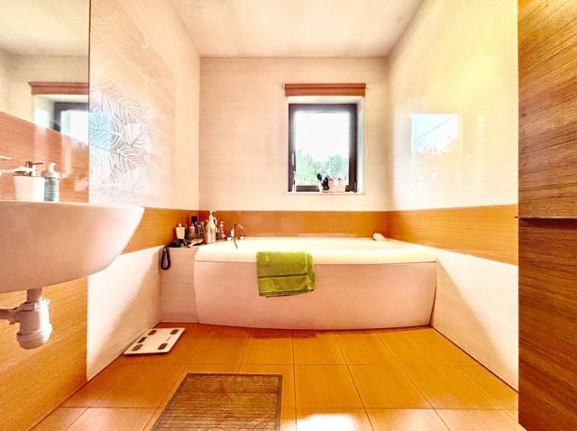 dom wolnostojący, 5 pokoi Jadwisin, ul. Królewska. Zdjęcie 7