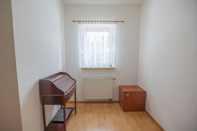 dom wolnostojący, 5 pokoi Ślubów. Zdjęcie 14