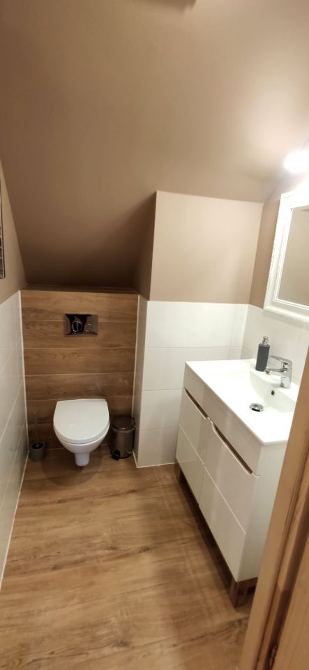 bliźniak, 16 pokoi Ściegny. Zdjęcie 12