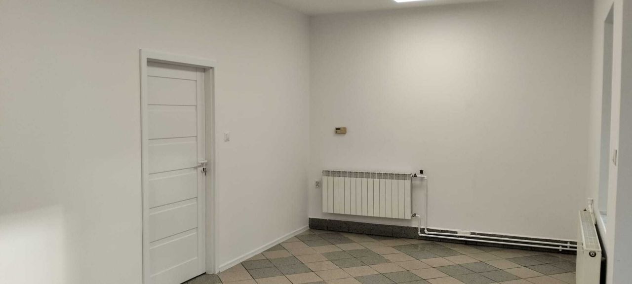 Lokal Łapy, ul. Cmentarna. Zdjęcie 2