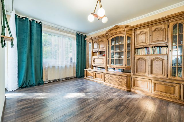 dom wolnostojący, 6 pokoi Strażów. Zdjęcie 8