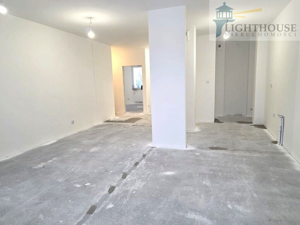 Mieszkanie 3-pokojowe Gdynia Obłuże, ul. kpt. Antoniego Ledóchowskiego. Zdjęcie 2