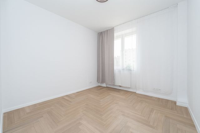 Mieszkanie 3-pokojowe Warszawa Praga-Południe, ul. Podskarbińska. Zdjęcie 2