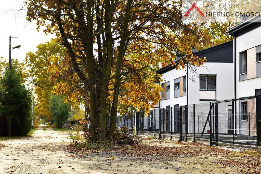 bliźniak, 5 pokoi Chotomów, ul. Dębowa. Zdjęcie 2