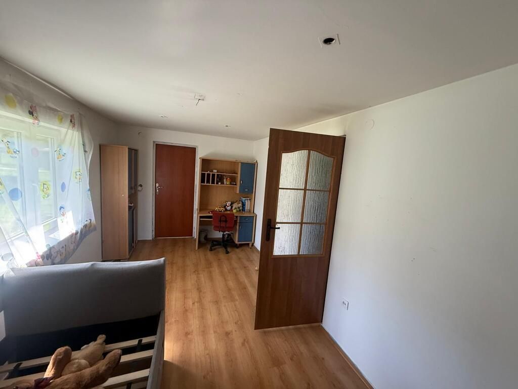 dom wolnostojący, 5 pokoi Uherce Mineralne. Zdjęcie 2