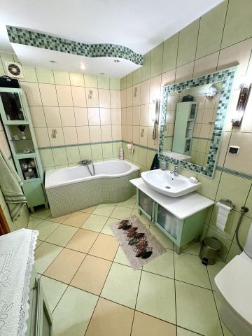 dom wolnostojący, 4 pokoje Sedranki. Zdjęcie 11