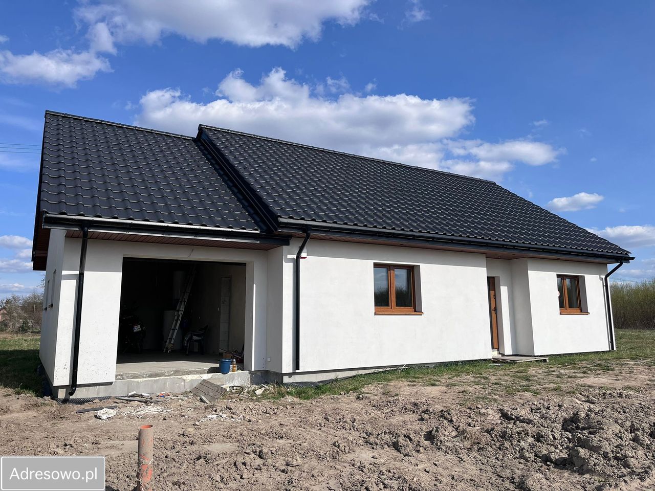 dom wolnostojący, 2 pokoje Bądki. Zdjęcie 1