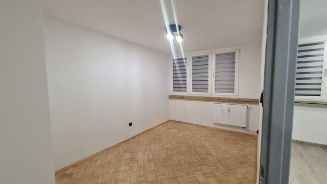 Mieszkanie 2-pokojowe Leśna, ul. Jana Kochanowskiego. Zdjęcie 1