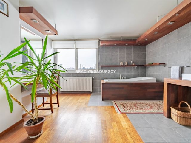 dom wolnostojący, 7 pokoi Krzeszowice, ul. Żbicka. Zdjęcie 25