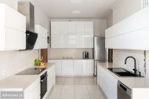 dom wolnostojący, 6 pokoi Chyby. Zdjęcie 4