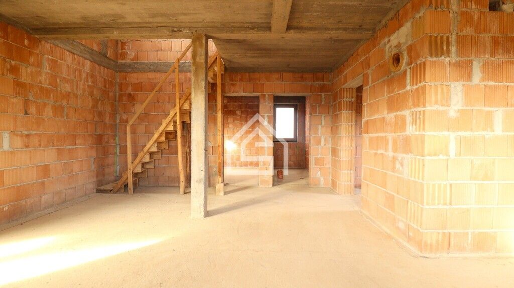 dom wolnostojący, 6 pokoi Ubrzeż. Zdjęcie 9