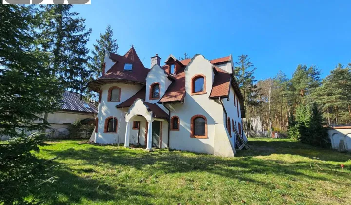 dom wolnostojący, 9 pokoi Hornówek