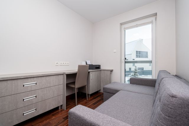 Mieszkanie 4-pokojowe Kościelna Wieś, ul. Spacerowa. Zdjęcie 3