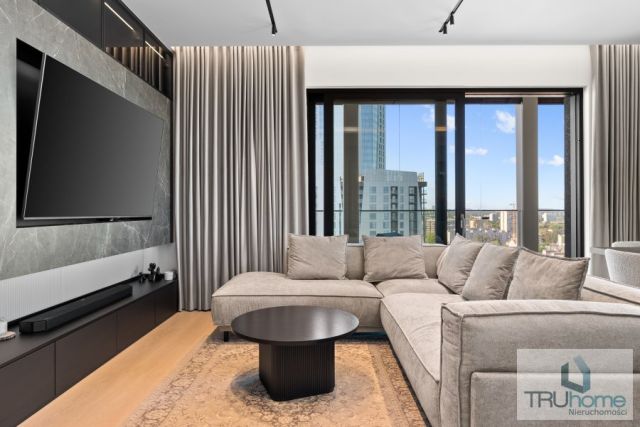 Mieszkanie 4-pokojowe Katowice Śródmieście, ul. Henryka Mikołaja Góreckiego. Zdjęcie 3