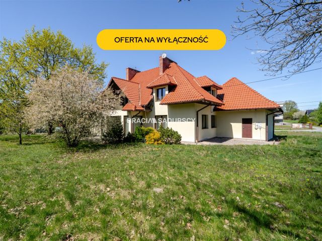 dom wolnostojący, 10 pokoi Czarnochowice. Zdjęcie 1