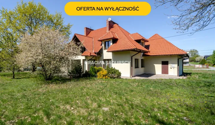 dom wolnostojący, 10 pokoi Czarnochowice