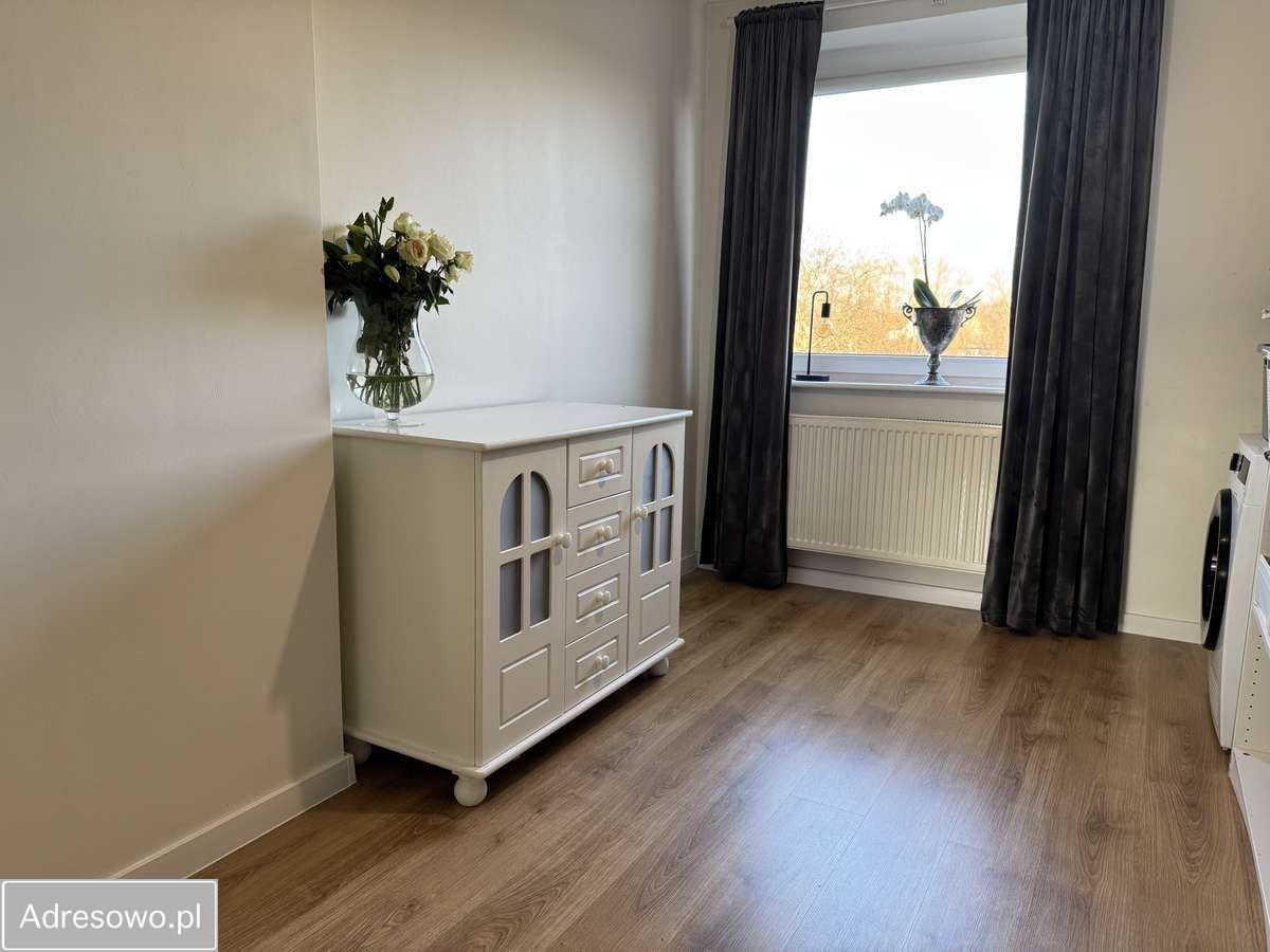 Mieszkanie 4-pokojowe Żary. Zdjęcie 11