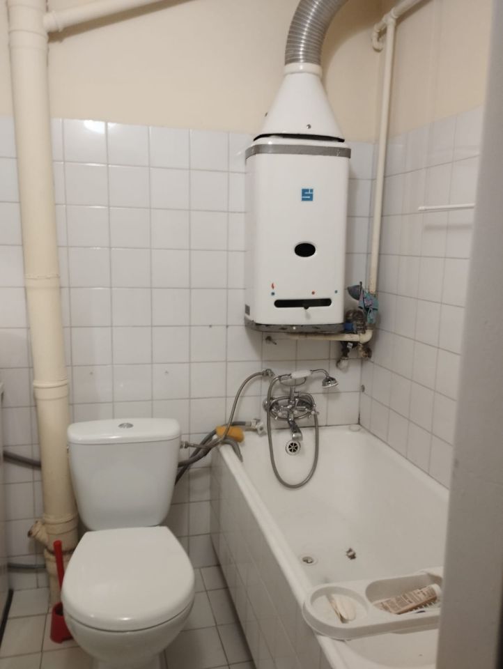 Mieszkanie 3-pokojowe Ostrowiec Świętokrzyski Centrum, ul. Mikołaja Kopernika. Zdjęcie 2