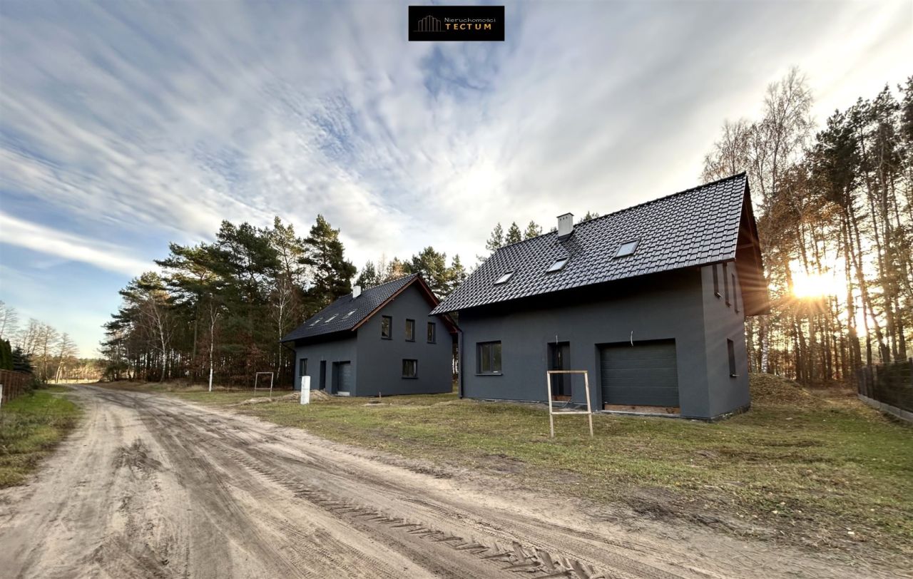 dom wolnostojący, 4 pokoje Wiatrowo Wiatrowo-Las. Zdjęcie 1