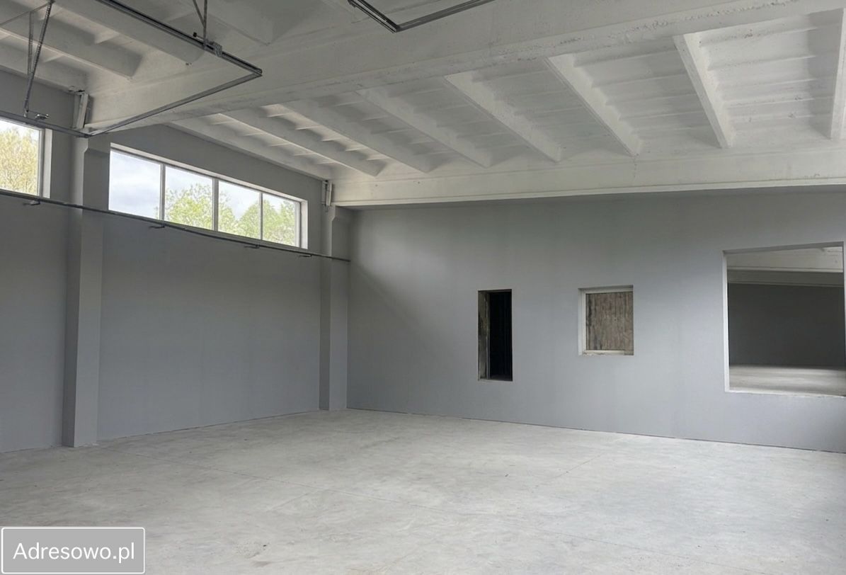 Hala/magazyn Katowice Szopienice, ul. ks. mjr. Karola Woźniaka. Zdjęcie 3