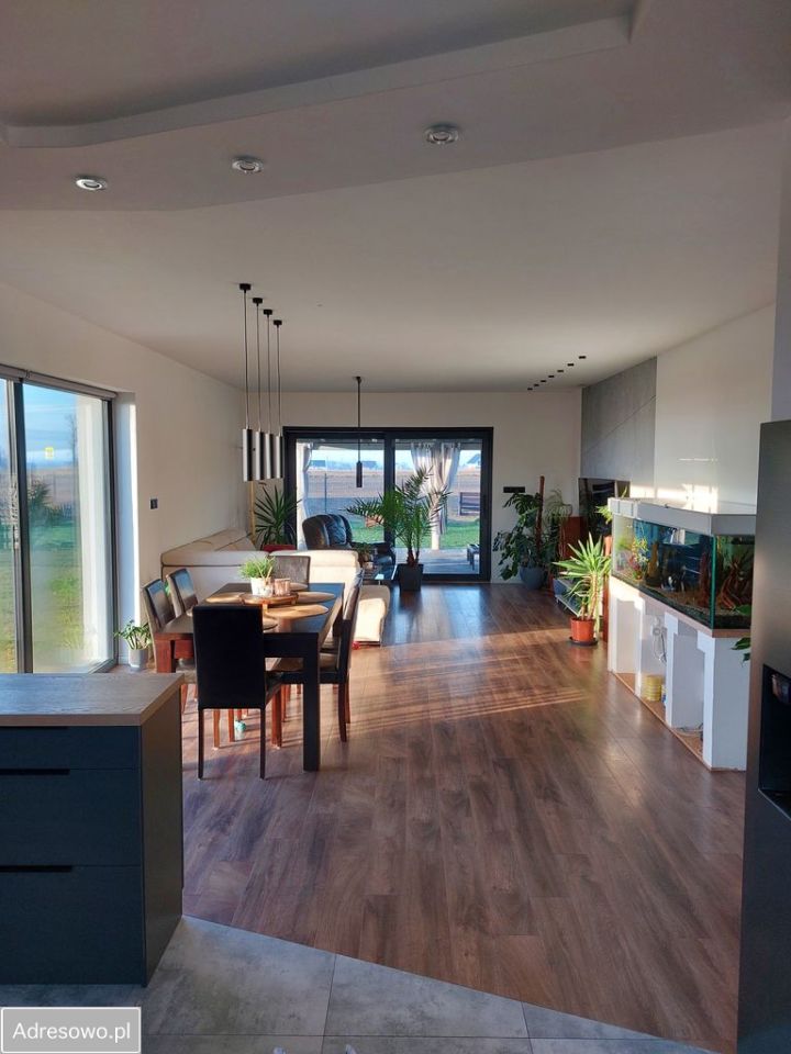 dom wolnostojący, 4 pokoje Zacharzowice. Zdjęcie 12