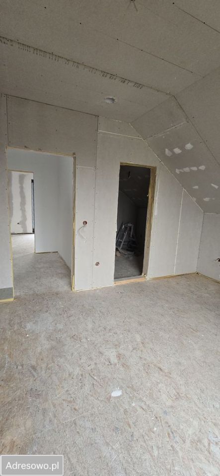 dom wolnostojący, 4 pokoje Ligotka. Zdjęcie 15