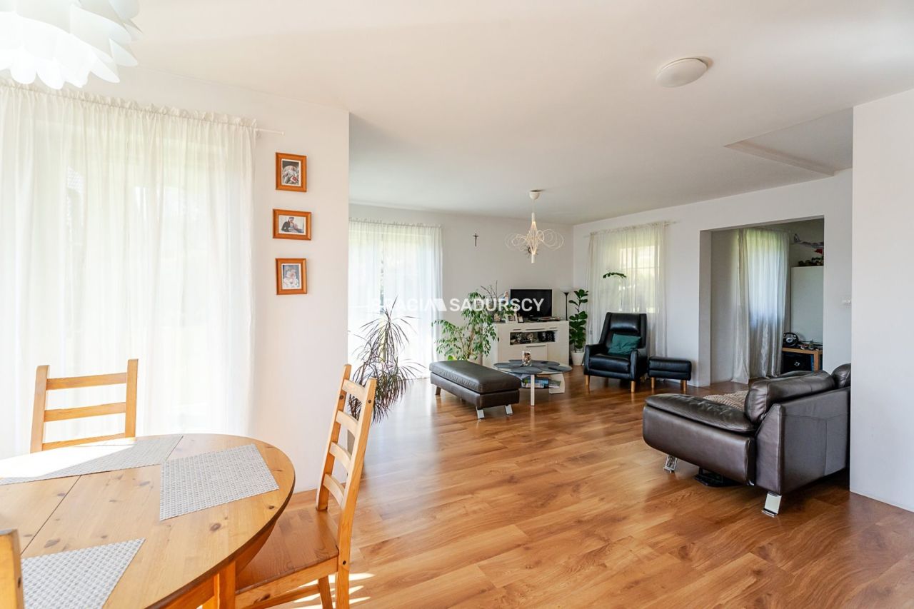 dom wolnostojący, 7 pokoi Kraków Zwierzyniec, ul. Księcia Józefa. Zdjęcie 34