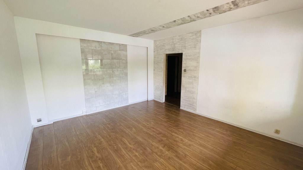 Mieszkanie 3-pokojowe Bełchatów. Zdjęcie 3