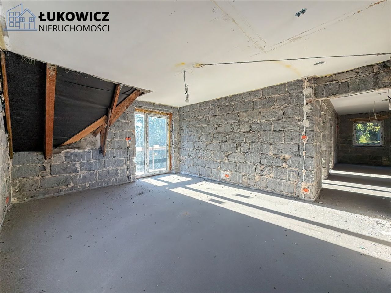 dom wolnostojący, 15 pokoi Jeleśnia. Zdjęcie 22