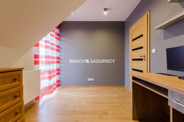 dom wolnostojący, 7 pokoi Myślenice Górne Przedmieście. Zdjęcie 28