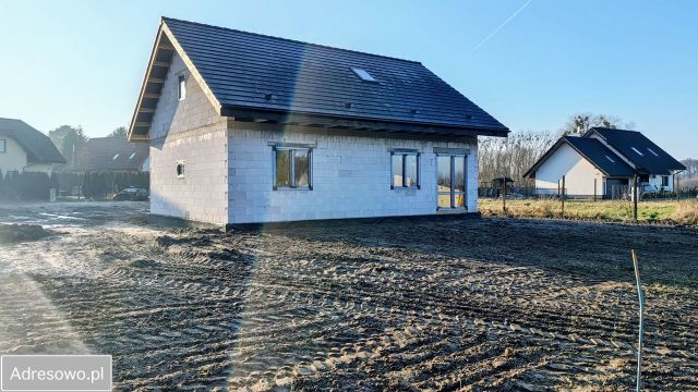 dom wolnostojący, 4 pokoje Brzózki. Zdjęcie 1